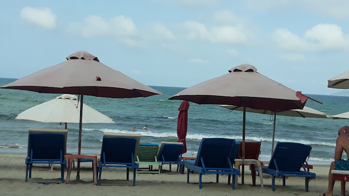 beachfront restaurant hoi an
